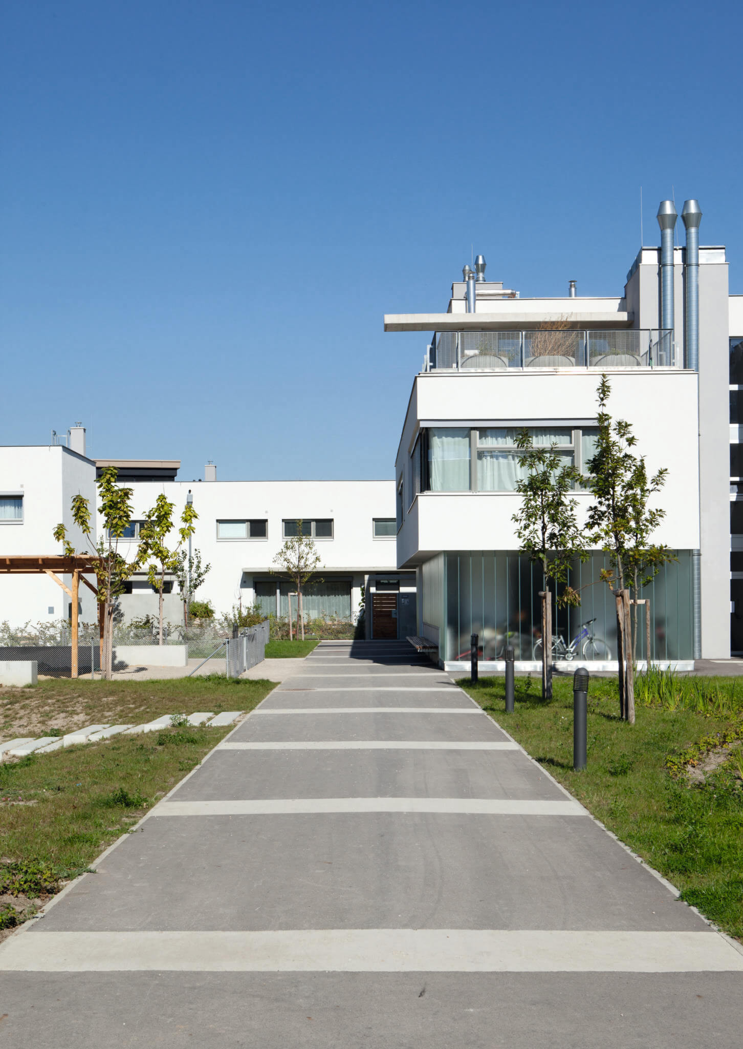Weg zu den Gebäuden
